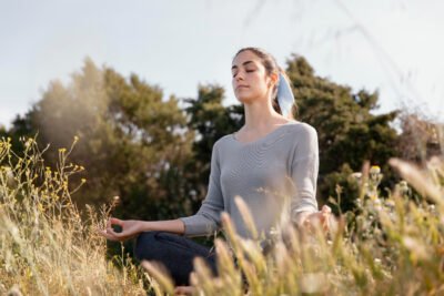 Benefícios comprovados da meditação para saúde mental e física